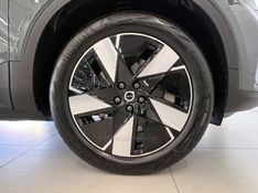 VOLVO EX40 PLUS P6 ELÉTRICO 2026/2026 ÓTIMA CAR FLORES DA CUNHA / Carros no Vale