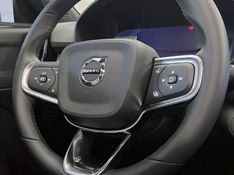VOLVO EX40 PLUS P6 ELÉTRICO 2026/2026 ÓTIMA CAR FLORES DA CUNHA / Carros no Vale