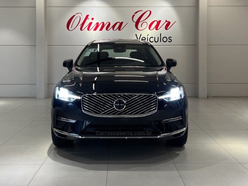 VOLVO XC60 2.0 T8 RECHARGE PLUS AWD HIBRIDO 2026/2026 ÓTIMA CAR FLORES DA CUNHA / Carros no Vale VOLVO XC60 2.0 T8 RECHARGE PLUS AWD HIBRIDO 2026/2026 ÓTIMA CAR FLORES DA CUNHA / Carros no Vale