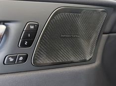 VOLVO XC60 2.0 T8 ULTIMATE DARK AWD HIBRIDO 2022/2023 ÓTIMA CAR FLORES DA CUNHA / Carros no Vale