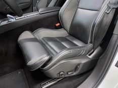 VOLVO XC60 2.0 T8 ULTIMATE DARK AWD HIBRIDO 2022/2023 ÓTIMA CAR FLORES DA CUNHA / Carros no Vale