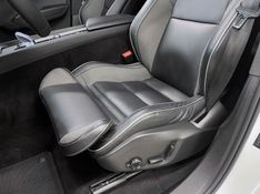 VOLVO XC60 2.0 T8 ULTIMATE DARK AWD HIBRIDO 2022/2023 ÓTIMA CAR FLORES DA CUNHA / Carros no Vale
