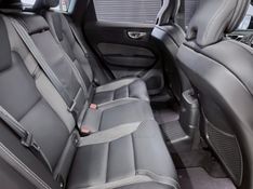 VOLVO XC60 2.0 T8 ULTIMATE DARK AWD HIBRIDO 2022/2023 ÓTIMA CAR FLORES DA CUNHA / Carros no Vale