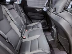 VOLVO XC60 2.0 T8 ULTIMATE DARK AWD HIBRIDO 2022/2023 ÓTIMA CAR FLORES DA CUNHA / Carros no Vale