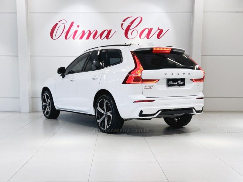 VOLVO XC60 2.0 T8 ULTIMATE DARK AWD HIBRIDO 2022/2023 ÓTIMA CAR FLORES DA CUNHA / Carros no Vale VOLVO XC60 2.0 T8 ULTIMATE DARK AWD HIBRIDO 2022/2023 ÓTIMA CAR FLORES DA CUNHA / Carros no Vale