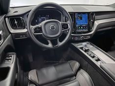 VOLVO XC60 2.0 T8 ULTIMATE DARK AWD HIBRIDO 2022/2023 ÓTIMA CAR FLORES DA CUNHA / Carros no Vale