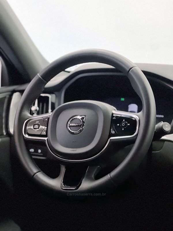 VOLVO XC60 2.0 T8 ULTIMATE DARK AWD HIBRIDO 2022/2023 ÓTIMA CAR FLORES DA CUNHA / Carros no Vale