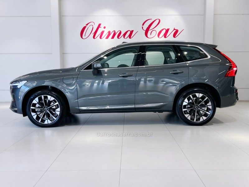 VOLVO XC60 2.0 T8 ULTRA AWD HÍBRIDO 2026/2026 ÓTIMA CAR FLORES DA CUNHA / Carros no Vale
