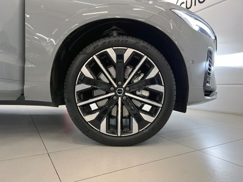 VOLVO XC60 2.0 T8 ULTRA DARK AWD HÍBRIDO 2026/2026 ÓTIMA CAR FLORES DA CUNHA / Carros no Vale VOLVO XC60 2.0 T8 ULTRA DARK AWD HÍBRIDO 2026/2026 ÓTIMA CAR FLORES DA CUNHA / Carros no Vale