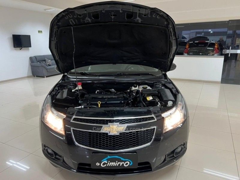 CHEVROLET CRUZE 1.8 LTZ 16V 2013/2013 CIMIRRO AUTOMÓVEIS TAQUARA / Carros no Vale CHEVROLET CRUZE 1.8 LTZ 16V 2013/2013 CIMIRRO AUTOMÓVEIS TAQUARA / Carros no Vale