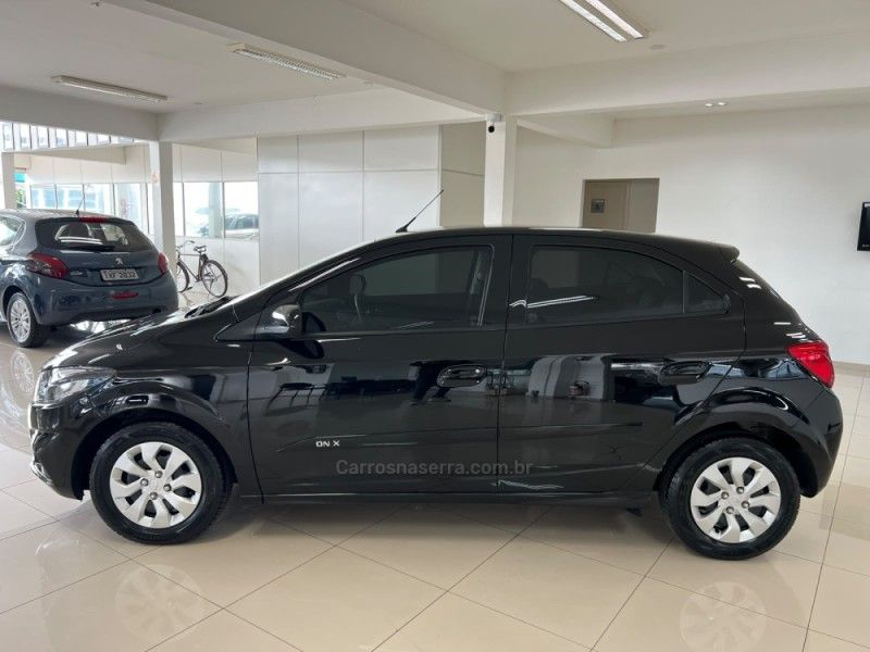 CHEVROLET ONIX 1.0 LT 8V 2019/2019 CIMIRRO AUTOMÓVEIS TAQUARA / Carros no Vale