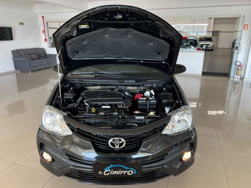 TOYOTA ETIOS 1.5 XS SEDAN 16V 2018/2018 CIMIRRO AUTOMÓVEIS TAQUARA / Carros no Vale TOYOTA ETIOS 1.5 XS SEDAN 16V 2018/2018 CIMIRRO AUTOMÓVEIS TAQUARA / Carros no Vale