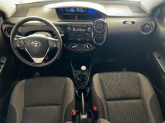 TOYOTA ETIOS 1.5 XS SEDAN 16V 2018/2018 CIMIRRO AUTOMÓVEIS TAQUARA / Carros no Vale