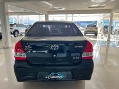TOYOTA ETIOS 1.5 XS SEDAN 16V 2018/2018 CIMIRRO AUTOMÓVEIS TAQUARA / Carros no Vale
