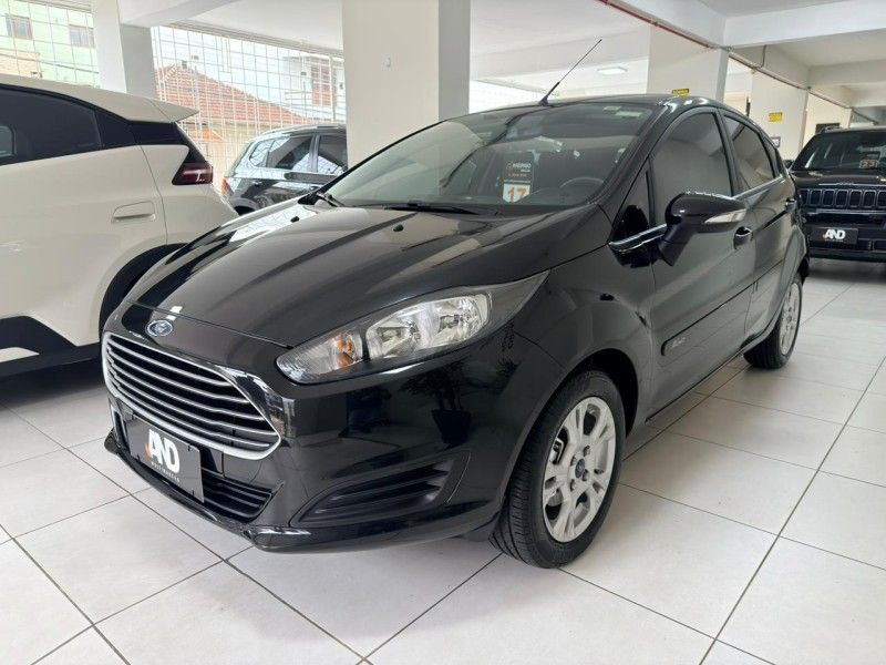 FORD FIESTA 1.6 SE HATCH 16V 2017/2017 ANDRIGO VEÍCULOS CAXIAS DO SUL / Carros no Vale FORD FIESTA 1.6 SE HATCH 16V 2017/2017 ANDRIGO VEÍCULOS CAXIAS DO SUL / Carros no Vale