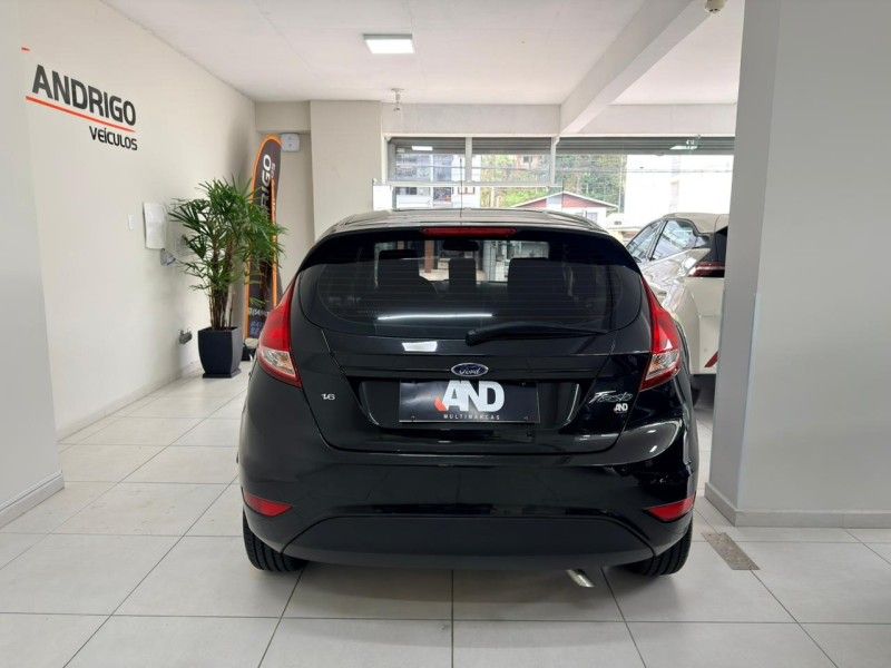 FORD FIESTA 1.6 SEL HATCH 16V 2017/2017 ANDRIGO VEÍCULOS CAXIAS DO SUL / Carros no Vale