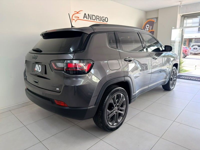 JEEP COMPASS 1.3 80 ANOS T270 16V TURBO 4X2 2021/2022 ANDRIGO VEÍCULOS CAXIAS DO SUL / Carros no Vale