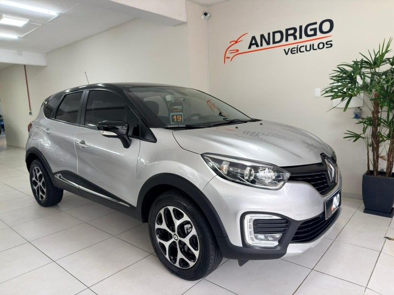 RENAULT CAPTUR 1.6 16V INTENSE 2019/2019 ANDRIGO VEÍCULOS CAXIAS DO SUL / Carros no Vale RENAULT CAPTUR 1.6 16V INTENSE 2019/2019 ANDRIGO VEÍCULOS CAXIAS DO SUL / Carros no Vale