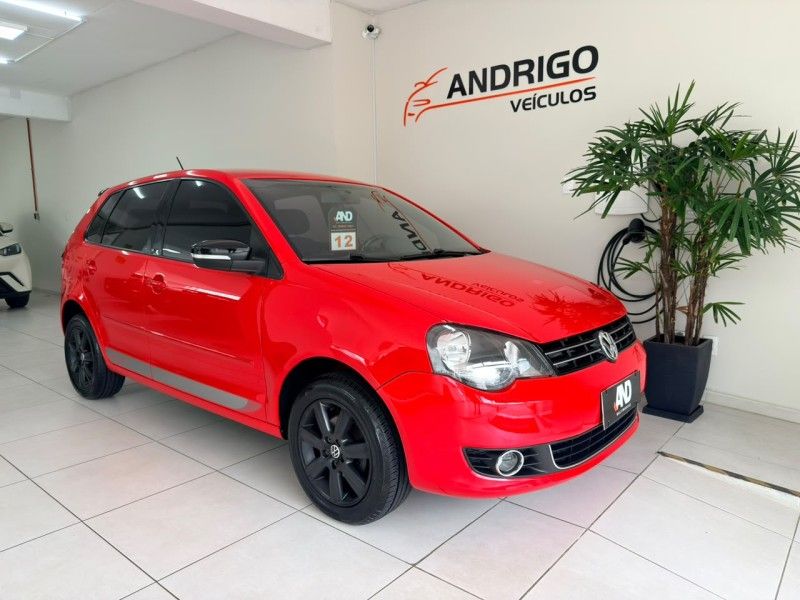 VOLKSWAGEN POLO 1.6 MI SPORTLINE 8V AUTOMATIZADO 2011/2012 ANDRIGO VEÍCULOS CAXIAS DO SUL / Carros no Vale