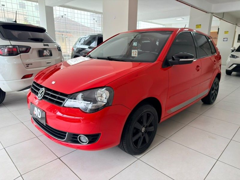 VOLKSWAGEN POLO 1.6 MI SPORTLINE 8V AUTOMATIZADO 2011/2012 ANDRIGO VEÍCULOS CAXIAS DO SUL / Carros no Vale