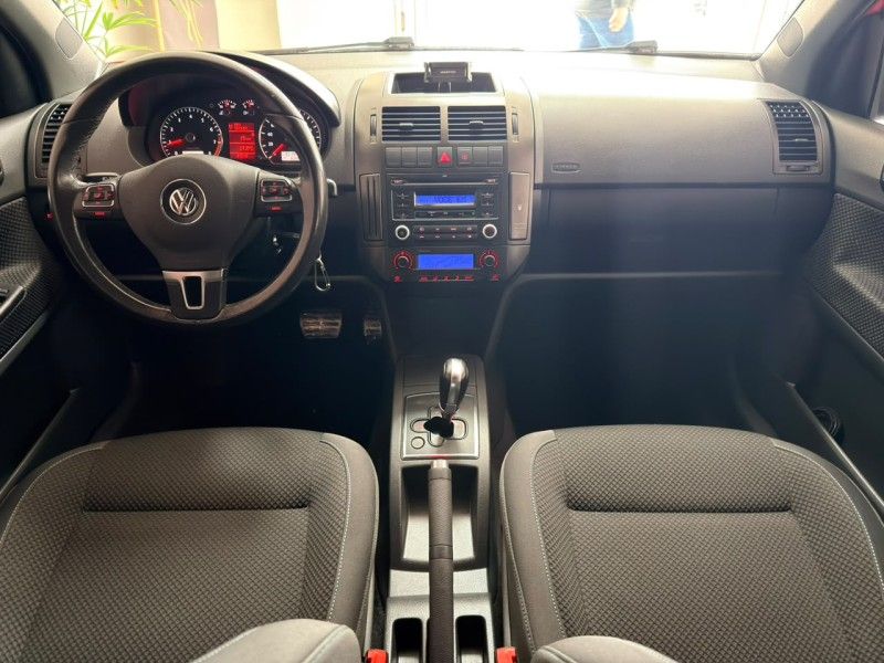 VOLKSWAGEN POLO 1.6 MI SPORTLINE 8V AUTOMATIZADO 2011/2012 ANDRIGO VEÍCULOS CAXIAS DO SUL / Carros no Vale