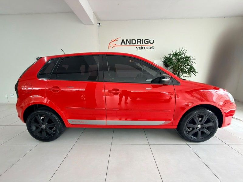 VOLKSWAGEN POLO 1.6 MI SPORTLINE 8V AUTOMATIZADO 2011/2012 ANDRIGO VEÍCULOS CAXIAS DO SUL / Carros no Vale