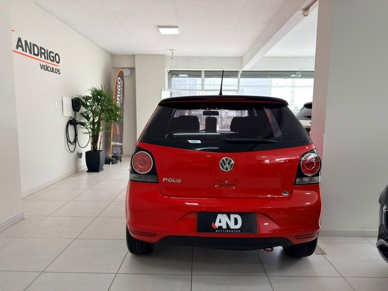 VOLKSWAGEN POLO 1.6 MI SPORTLINE 8V AUTOMATIZADO 2011/2012 ANDRIGO VEÍCULOS CAXIAS DO SUL / Carros no Vale