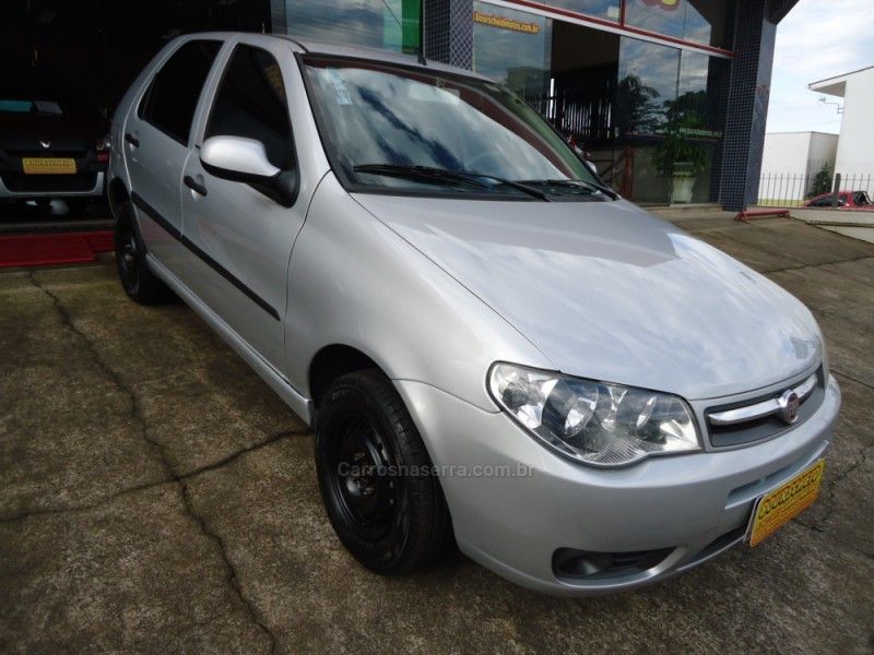 FIAT PALIO 1.0 MPI FIRE CELEBRATION ECONOMY 8V 2013/2013 BOURSCHEID CARROS E MOTOS SANTA CLARA DO SUL / Carros no Vale