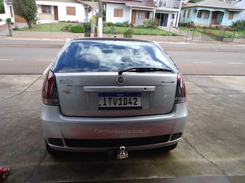 FIAT PALIO 1.0 MPI FIRE CELEBRATION ECONOMY 8V 2013/2013 BOURSCHEID CARROS E MOTOS SANTA CLARA DO SUL / Carros no Vale