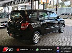 CHEVROLET SPIN 1.8 LT 8V 2012/2013 V10 VEÍCULOS CAXIAS DO SUL / Carros no Vale