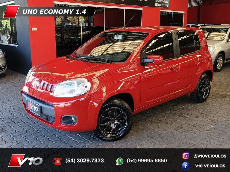 FIAT UNO 1.4 EVO ECONOMY 8V 2012/2013 V10 VEÍCULOS CAXIAS DO SUL / Carros no Vale