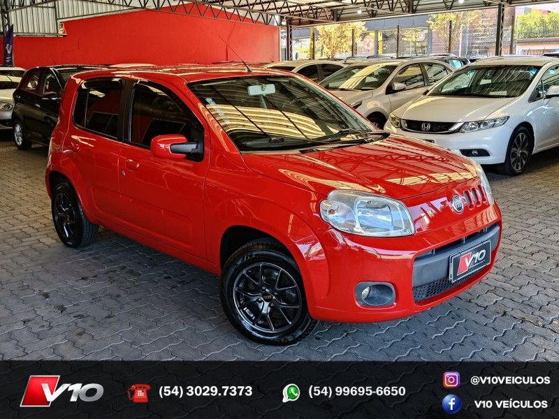 FIAT UNO 1.4 EVO ECONOMY 8V 2012/2013 V10 VEÍCULOS CAXIAS DO SUL / Carros no Vale
