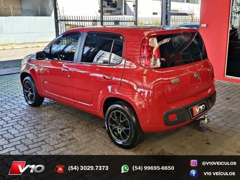 FIAT UNO 1.4 EVO ECONOMY 8V 2012/2013 V10 VEÍCULOS CAXIAS DO SUL / Carros no Vale