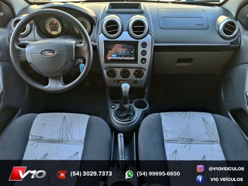 FORD FIESTA 1.6 MPI CLASS HATCH 8V 2010/2010 V10 VEÍCULOS CAXIAS DO SUL / Carros no Vale