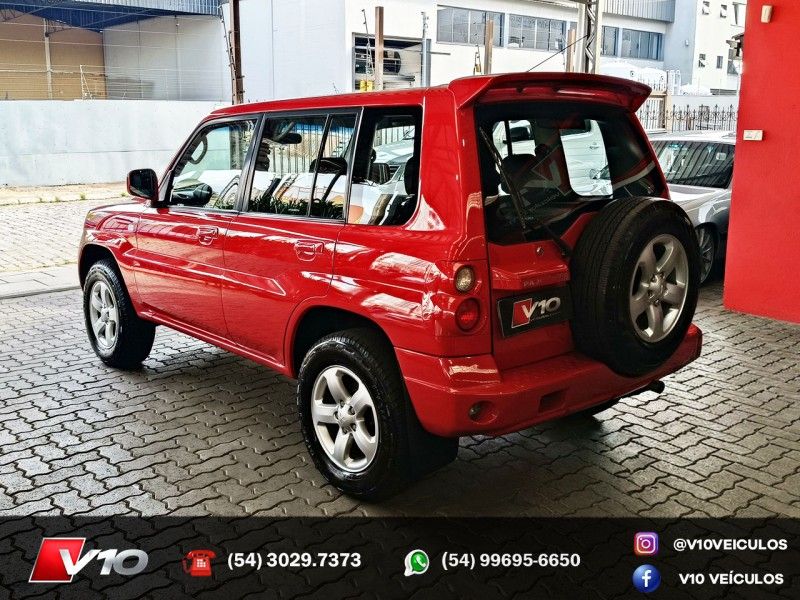 MITSUBISHI PAJERO TR4 2.0 4X4 16V 131CV 2006/2007 V10 VEÍCULOS CAXIAS DO SUL / Carros no Vale MITSUBISHI PAJERO TR4 2.0 4X4 16V 131CV 2006/2007 V10 VEÍCULOS CAXIAS DO SUL / Carros no Vale