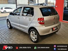 VOLKSWAGEN FOX 1.6 MI PLUS 8V 2008/2009 V10 VEÍCULOS CAXIAS DO SUL / Carros no Vale
