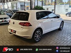 VOLKSWAGEN GOLF 1.4 TSI HIGHLINE 16V 2015/2015 V10 VEÍCULOS CAXIAS DO SUL / Carros no Vale