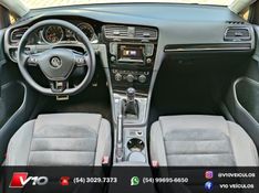 VOLKSWAGEN GOLF 1.4 TSI HIGHLINE 16V 2015/2015 V10 VEÍCULOS CAXIAS DO SUL / Carros no Vale