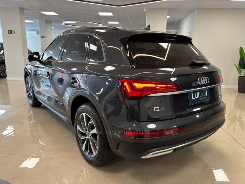 AUDI Q5 2.0 TFSI PRESTIGE QUATTRO 2022/2022 LUIGGI AUTOMÓVEIS CARLOS BARBOSA / Carros no Vale
