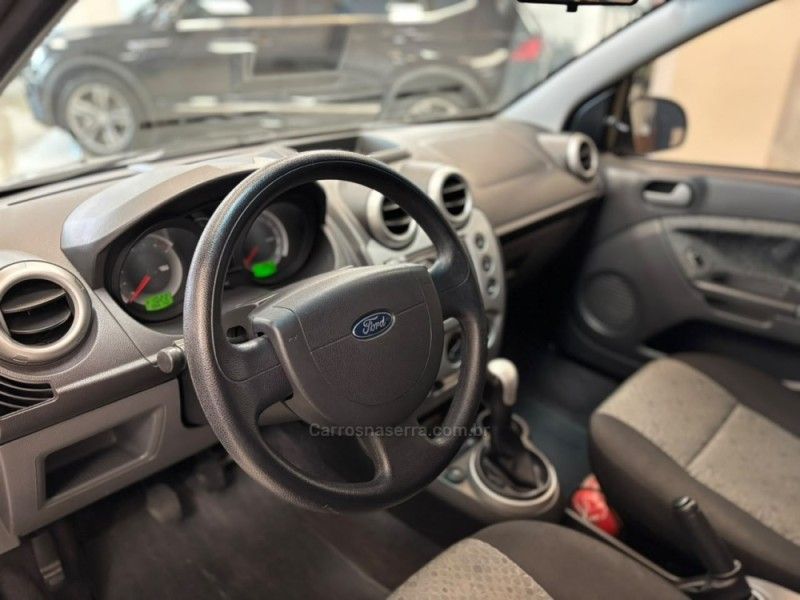 FORD FIESTA 1.6 MPI CLASS HATCH 8V 2012/2012 LUIGGI AUTOMÓVEIS CARLOS BARBOSA / Carros no Vale FORD FIESTA 1.6 MPI CLASS HATCH 8V 2012/2012 LUIGGI AUTOMÓVEIS CARLOS BARBOSA / Carros no Vale