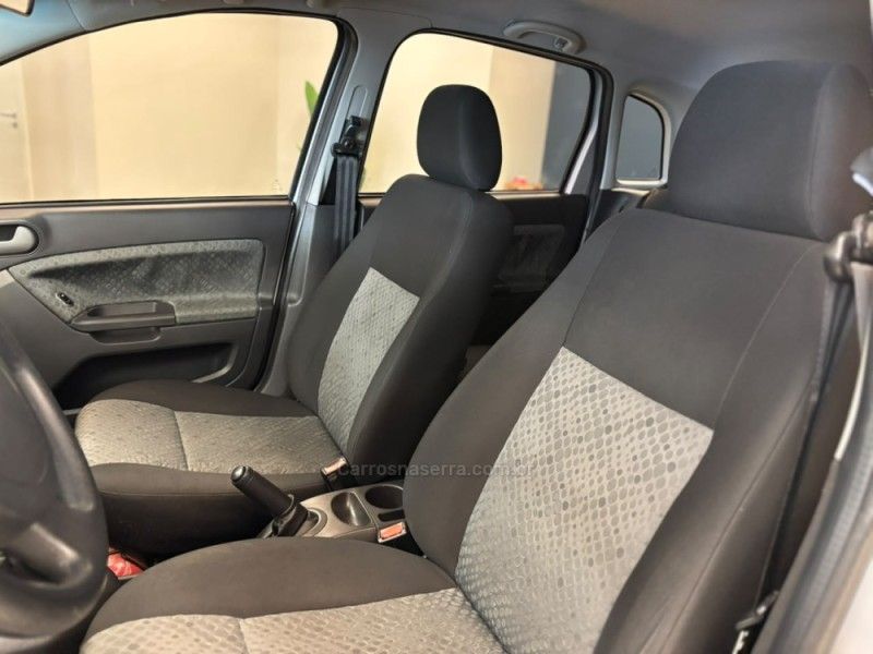 FORD FIESTA 1.6 MPI CLASS HATCH 8V 2012/2012 LUIGGI AUTOMÓVEIS CARLOS BARBOSA / Carros no Vale FORD FIESTA 1.6 MPI CLASS HATCH 8V 2012/2012 LUIGGI AUTOMÓVEIS CARLOS BARBOSA / Carros no Vale