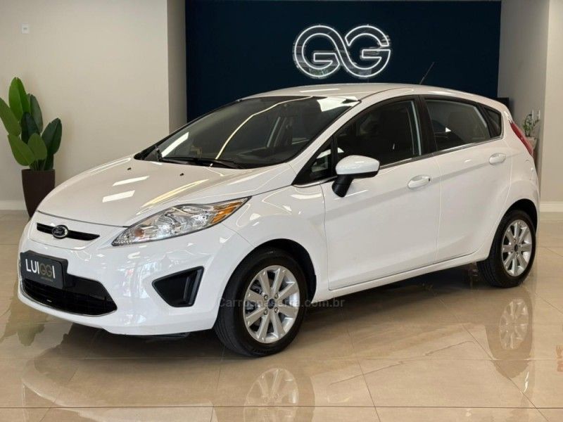 FORD FIESTA 1.6 SE HATCH 16V 2012/2012 LUIGGI AUTOMÓVEIS CARLOS BARBOSA / Carros no Vale