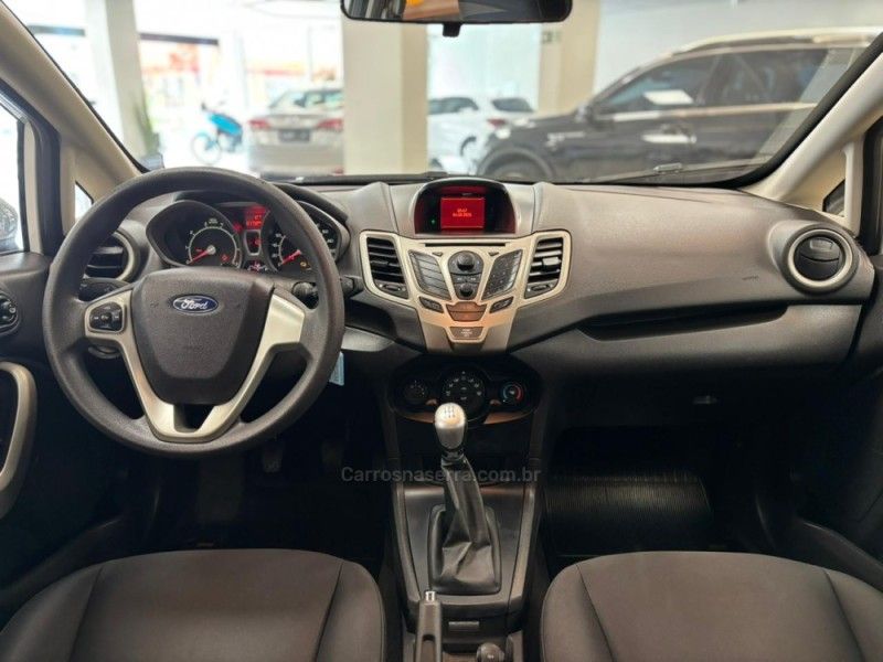 FORD FIESTA 1.6 SE HATCH 16V 2012/2012 LUIGGI AUTOMÓVEIS CARLOS BARBOSA / Carros no Vale