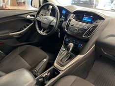 FORD FOCUS 2.0 SE FASTBACK 16V 2018/2018 LUIGGI AUTOMÓVEIS CARLOS BARBOSA / Carros no Vale