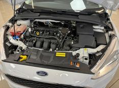 FORD FOCUS 2.0 SE FASTBACK 16V 2018/2018 LUIGGI AUTOMÓVEIS CARLOS BARBOSA / Carros no Vale