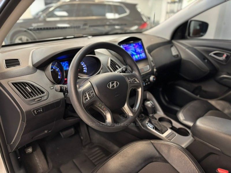HYUNDAI IX35 2.0 MPFI GLS 16V 2016/2017 LUIGGI AUTOMÓVEIS CARLOS BARBOSA / Carros no Vale HYUNDAI IX35 2.0 MPFI GLS 16V 2016/2017 LUIGGI AUTOMÓVEIS CARLOS BARBOSA / Carros no Vale