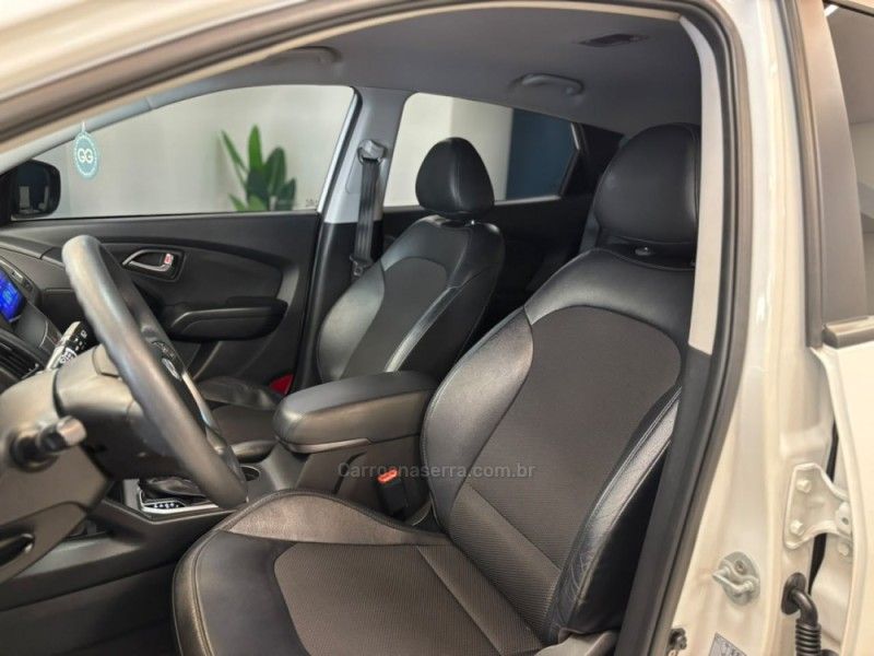 HYUNDAI IX35 2.0 MPFI GLS 16V 2016/2017 LUIGGI AUTOMÓVEIS CARLOS BARBOSA / Carros no Vale HYUNDAI IX35 2.0 MPFI GLS 16V 2016/2017 LUIGGI AUTOMÓVEIS CARLOS BARBOSA / Carros no Vale