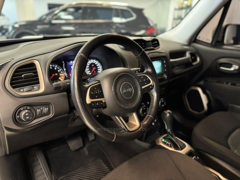 JEEP RENEGADE 1.8 16V LONGITUDE 2016/2016 LUIGGI AUTOMÓVEIS CARLOS BARBOSA / Carros no Vale
