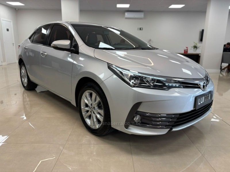 TOYOTA COROLLA 2.0 XEI 16V 2017/2018 LUIGGI AUTOMÓVEIS CARLOS BARBOSA / Carros no Vale