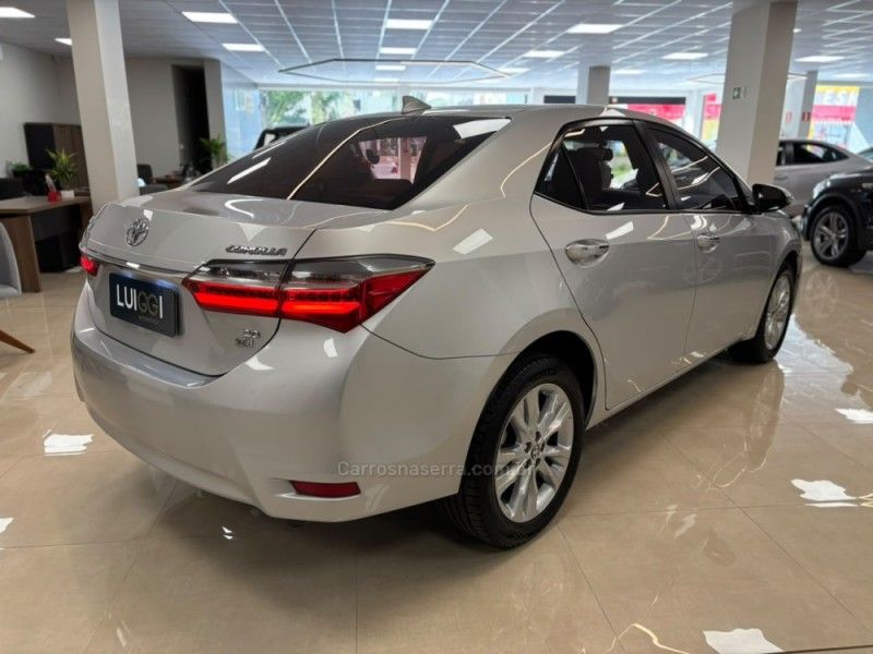 TOYOTA COROLLA 2.0 XEI 16V 2017/2018 LUIGGI AUTOMÓVEIS CARLOS BARBOSA / Carros no Vale